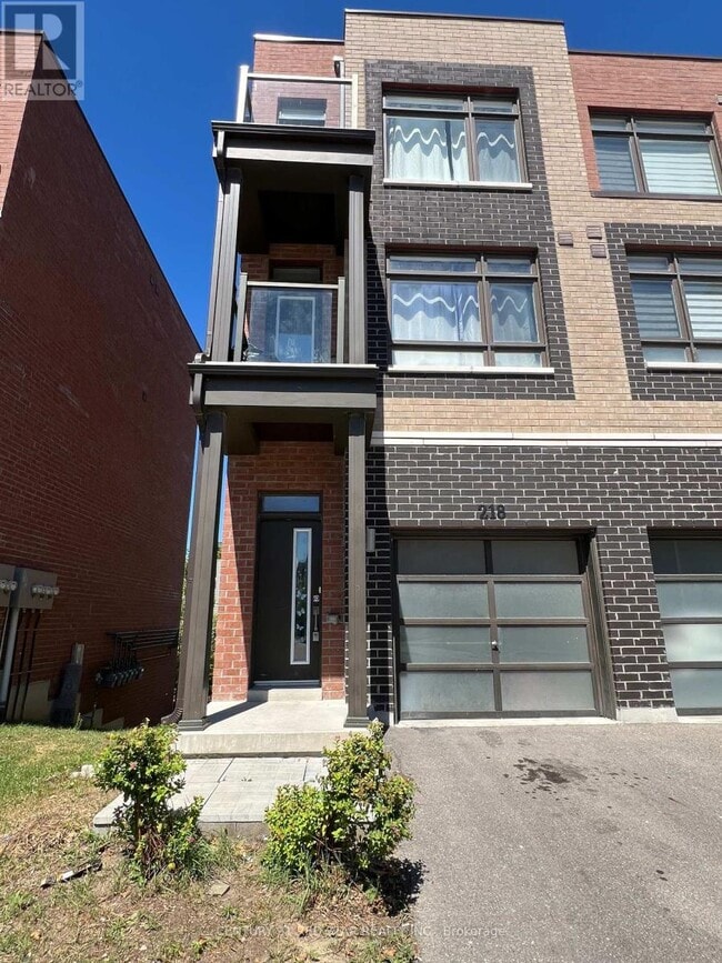Building Photo - 218 Dalhousie St