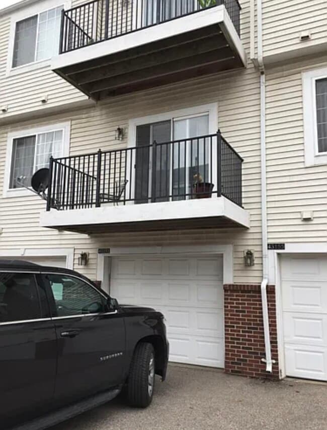 Building Photo - 43151 Strand Dr