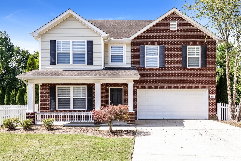 Foto principal - 5823 Roxbury Dr