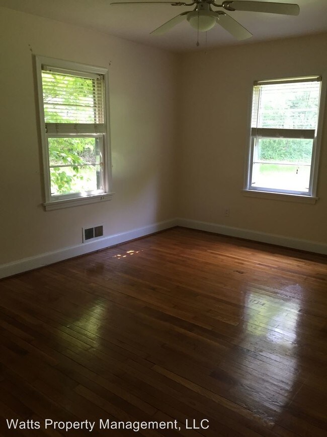 Foto del edificio - 3 br, 1 bath House - 1497 Depot Road