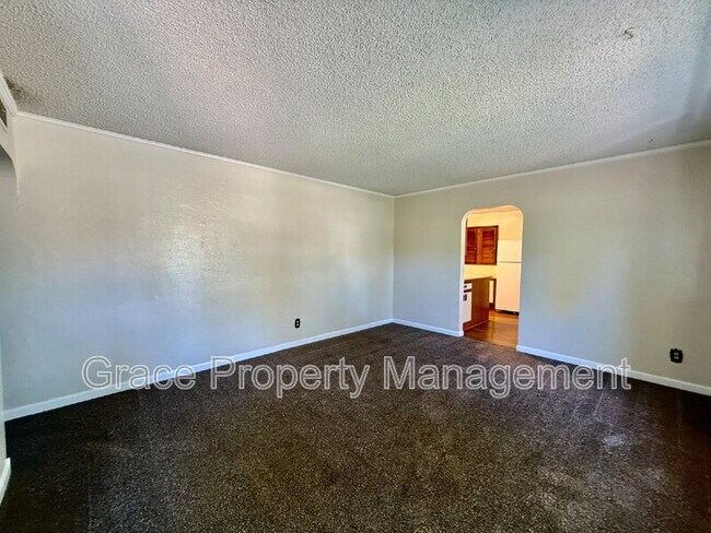 Building Photo - 9080 Russell Way