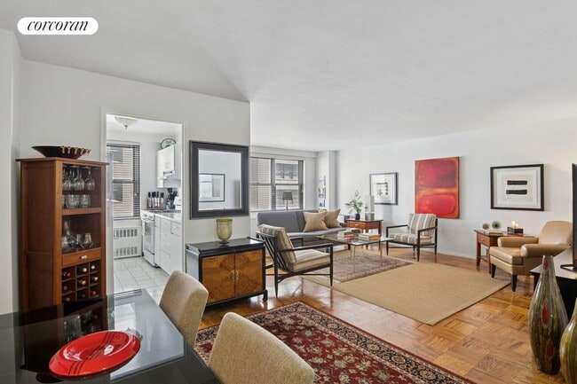 Building Photo - 225 E 57th St