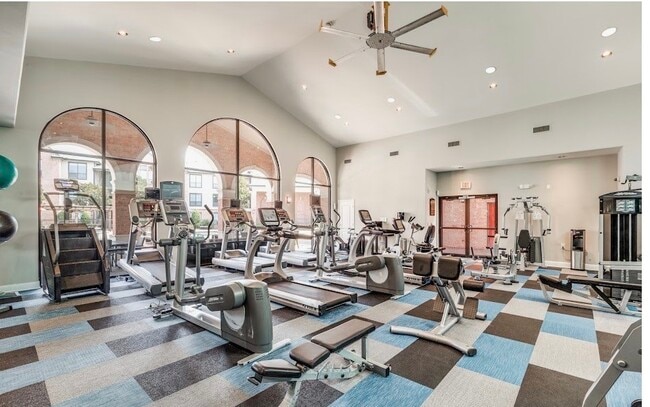 Building Photo - 15727 Cutten Rd