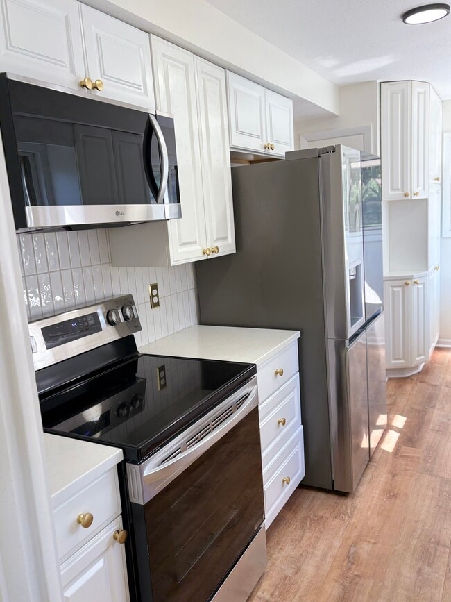 Building Photo - 516 Bayfair Dr