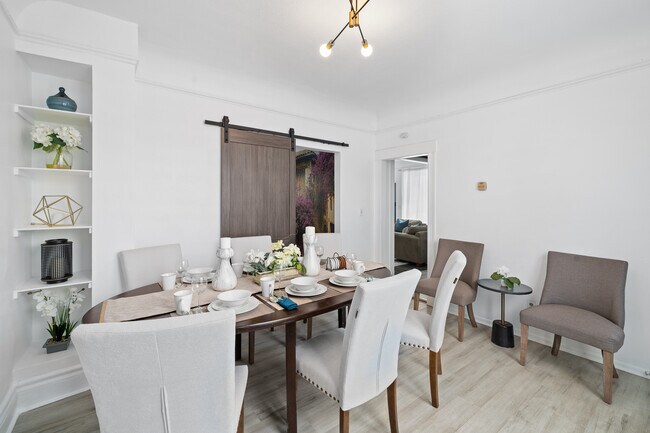 Photo - 152 E Plymouth St Apartments