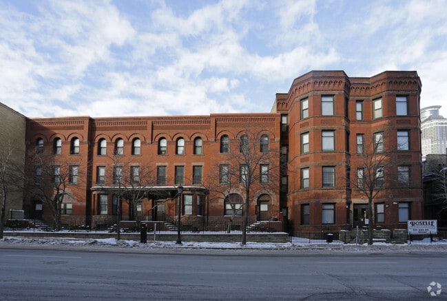 Roselle Apartments - The Roselle