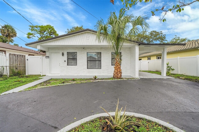 Foto del edificio - 2784 NW 9th St