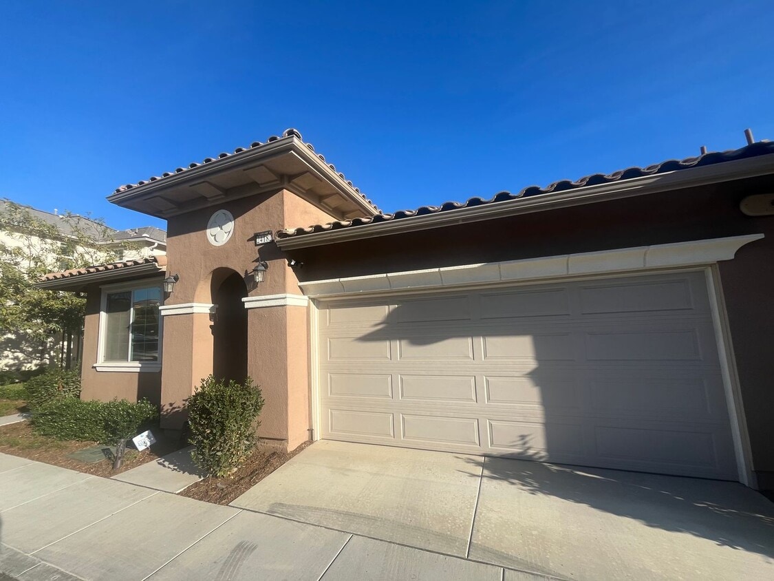 Primary Photo - Beautiful Single-Family Home in Terramor