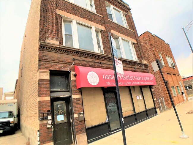 Building Photo - 255 W 31st St