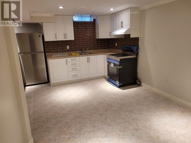 Building Photo - 2524 Banfield Rd