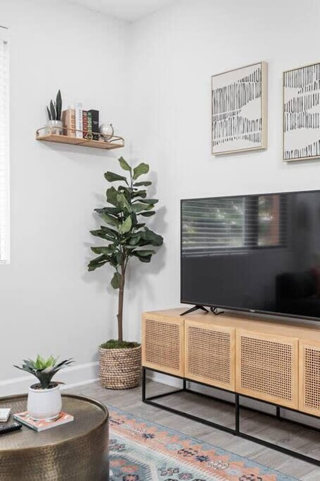 Building Photo - 5858 N College Ave