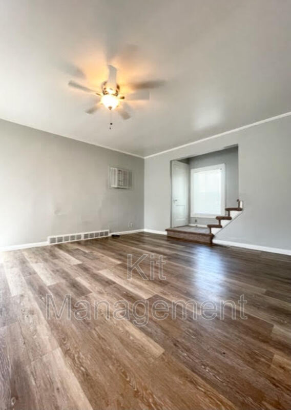 Foto del edificio - 924 Dryden Dr