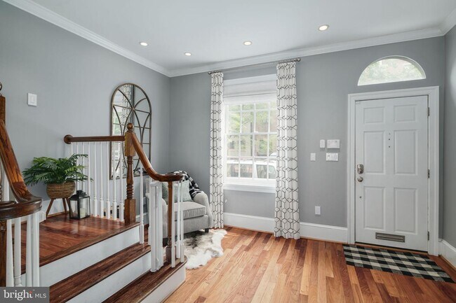 Foto del edificio - 2423 Pine St