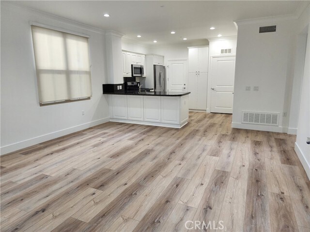 Building Photo - 36 Coralwood
