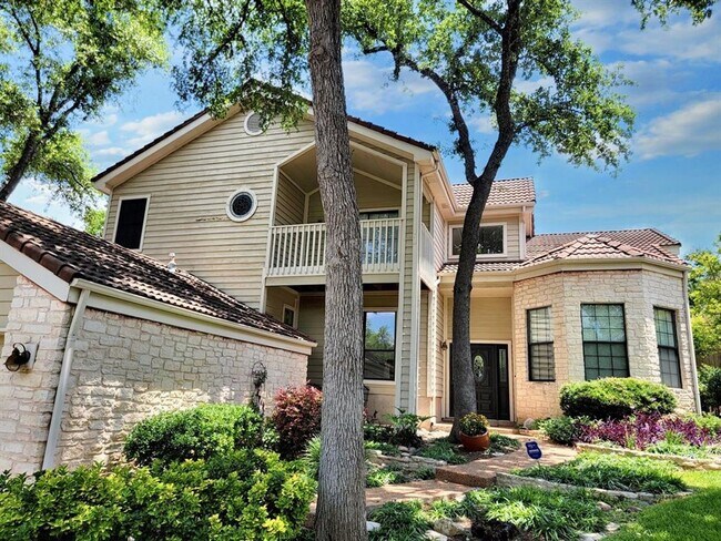 Foto del edificio - Beautiful and Spacious 4 BR / 3 BA Home fo...