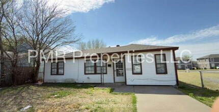 Building Photo - 2128 NW Pollard Ave