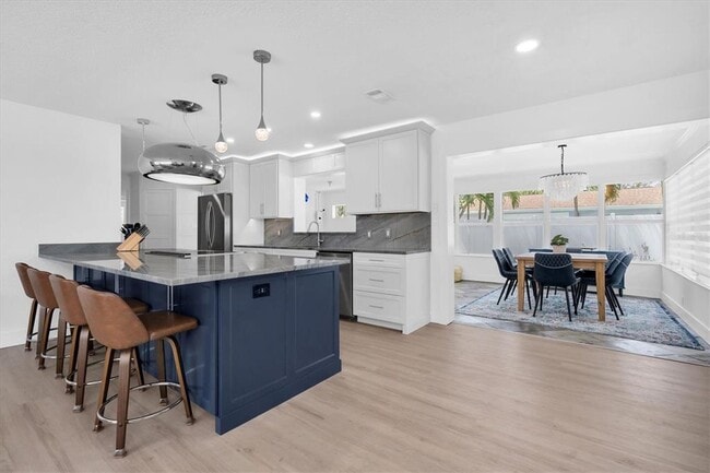 Building Photo - 4395 50th Terrace S