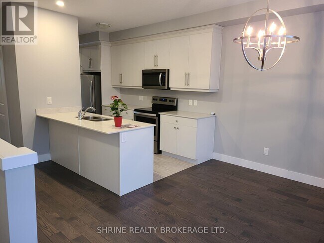 Building Photo - 2070 Meadowgate Blvd