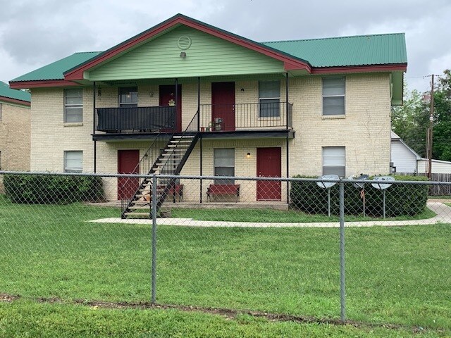 Primary Photo - 100 Lamar St