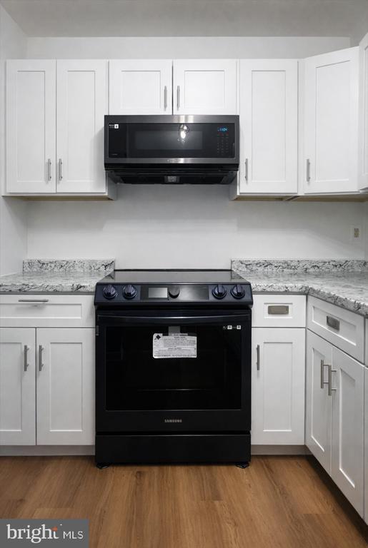 Foto del edificio - 5 Warren Lodge Ct