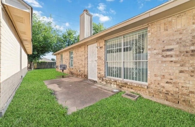 Building Photo - 13523 Bonilla Ln