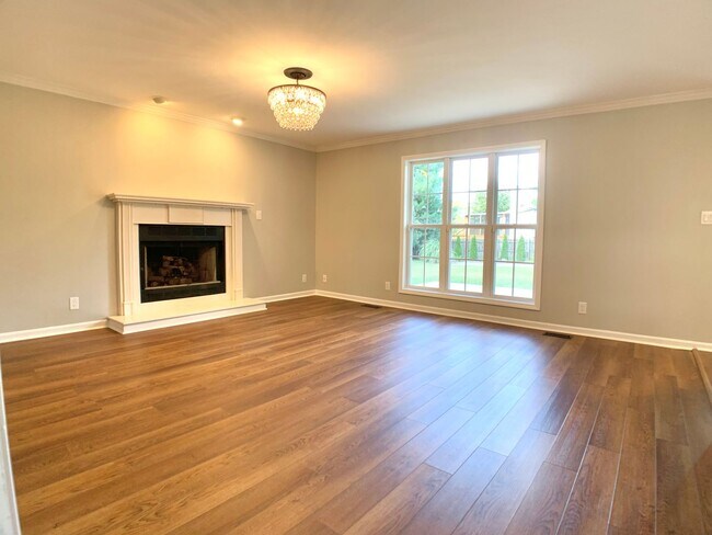 Foto del edificio - 2553 Emerald Ct