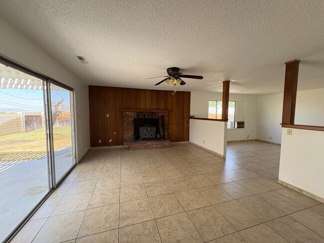 Building Photo - 202 Terrace Dr