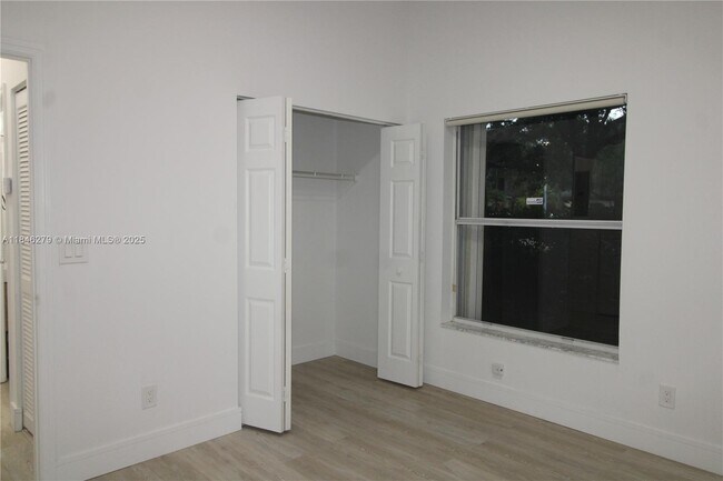 Foto del edificio - 16223 Emerald Cove Rd