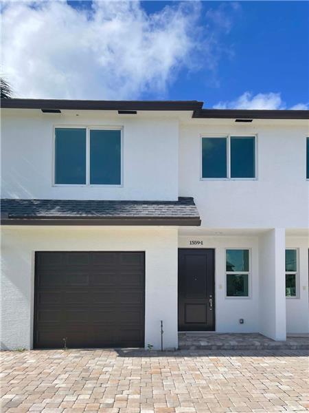 Foto del edificio - 1559 W 26th Ct