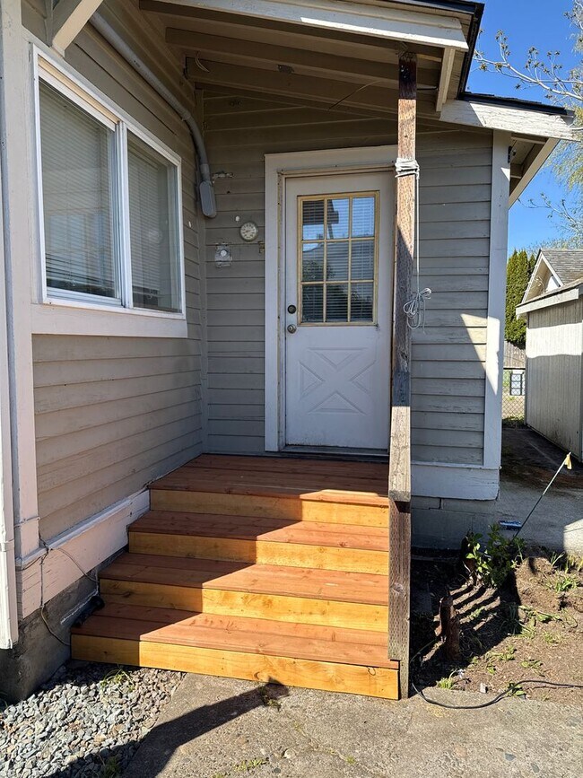 Foto del edificio - Downtown Charming Puyallup 2 bedroom home