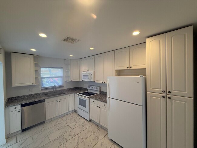 Foto del edificio - 5780 Fernley Dr