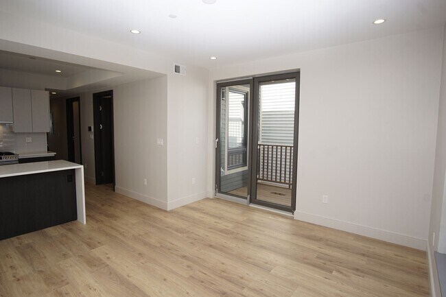 Foto del edificio - 86 Bromfield Rd