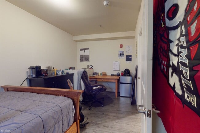 Foto del edificio - 3 br, 3 bath 4plex - 1700 CECIL B MOORE AV...