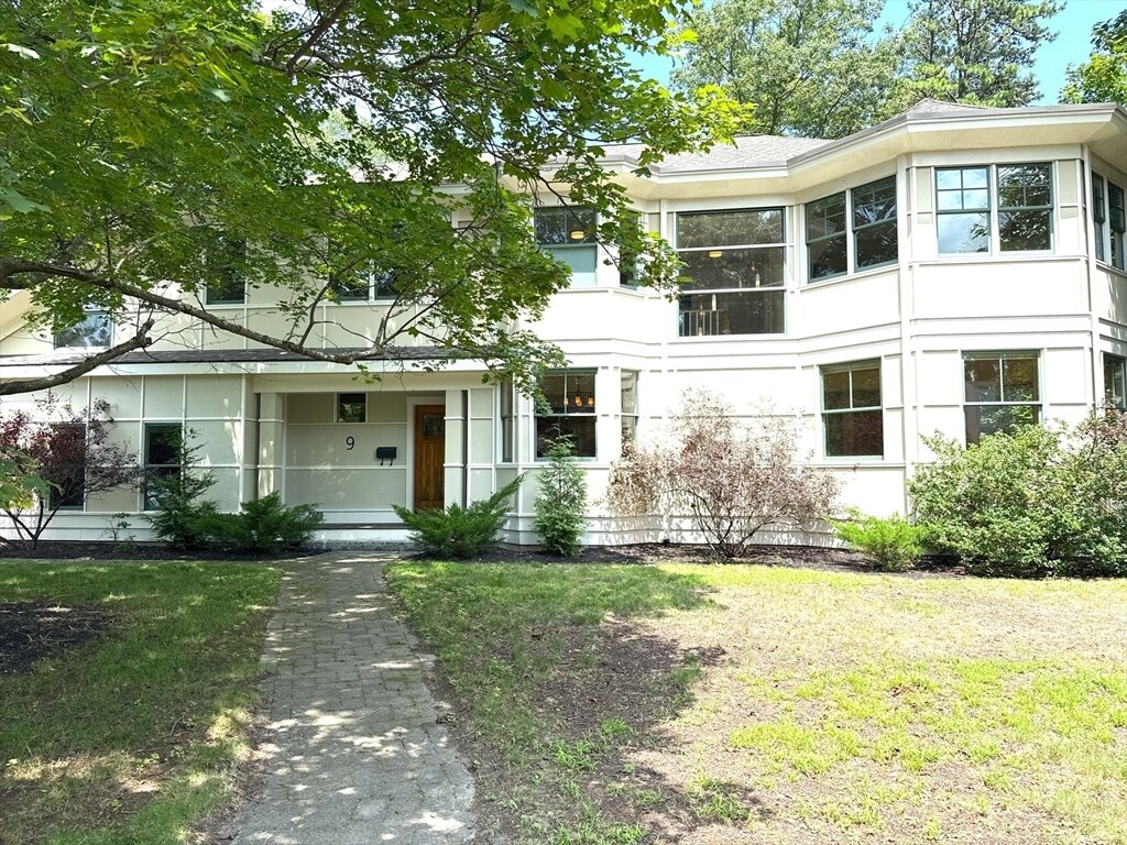 Primary Photo - 9 Sunny Knoll Terrace