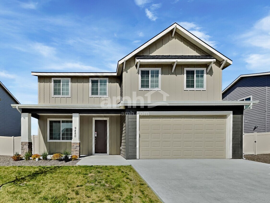 Foto principal - 9480 Clancey St