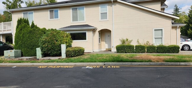 Foto del edificio - Refreshed 2 bed 2 bath Everett Condo $2099...