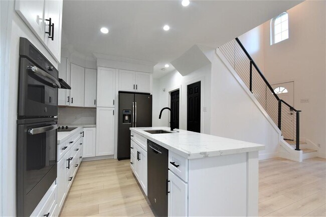 Foto del edificio - 2222 Hopkins St