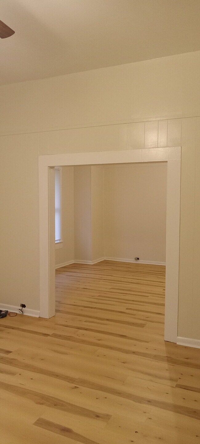 Comedor - 603 E Thomas St