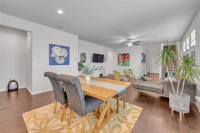 Building Photo - 11721 Coyote Call Way
