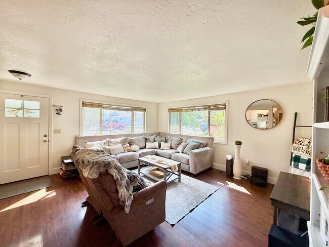 Foto del edificio - 2931 Howard Ave