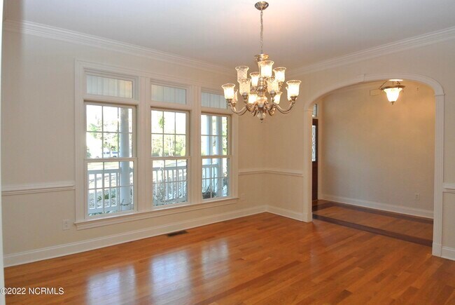 Foto del edificio - 3525 Canterbury Rd