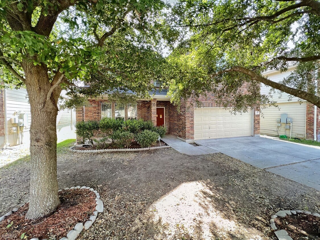 4 br, 2 bath House 209 Country Vale St House Rental in Cibolo, TX