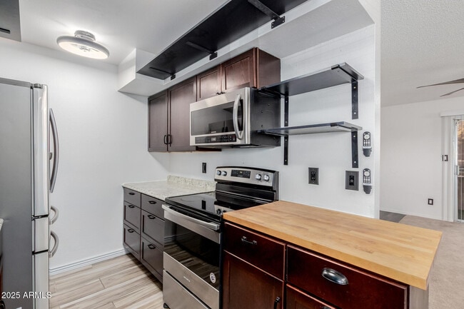 Foto del edificio - 2625 E Indian School Rd