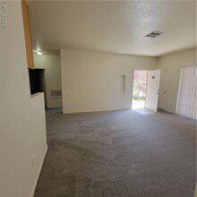 Building Photo - 4730 E Craig Rd