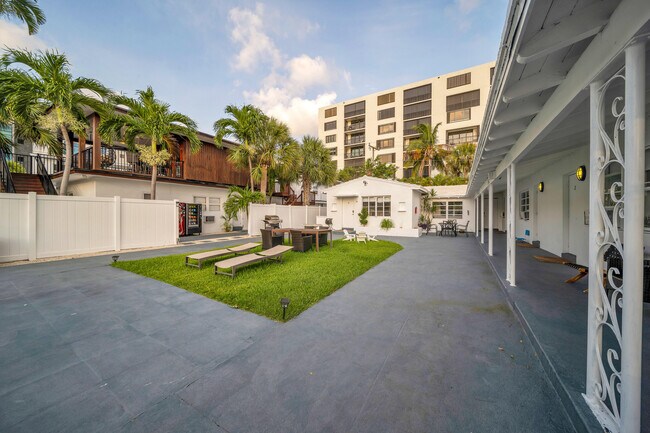 Foto del edificio - 2307 N Ocean Blvd