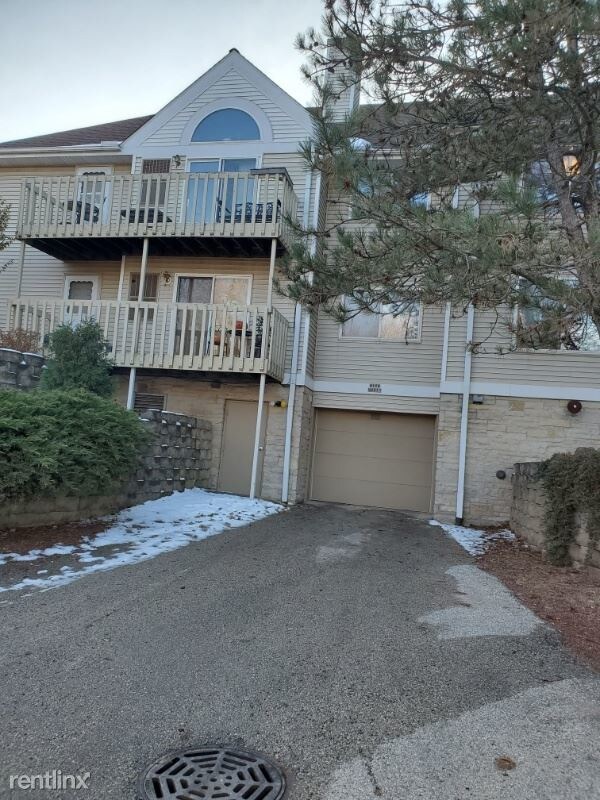 W164N8835 Mill St, Menomonee Falls, WI 53051 Room for Rent in