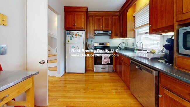 Foto del edificio - 16 Fairmont Ave