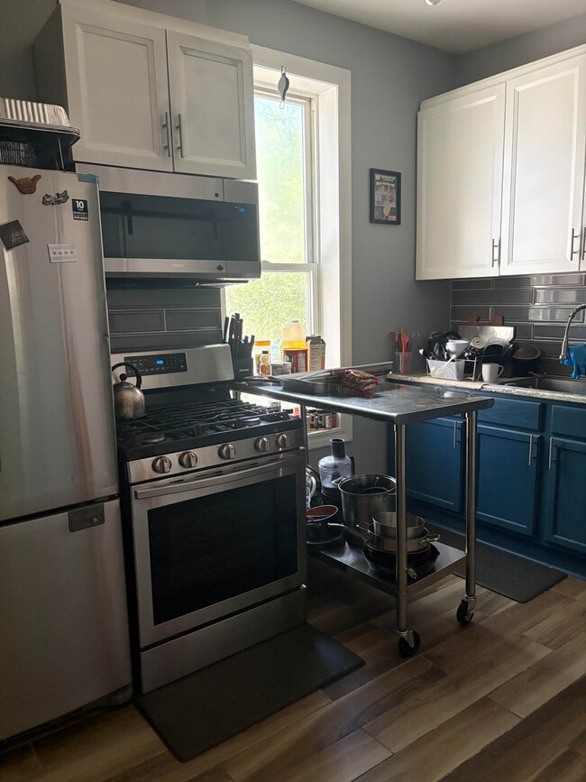 Kitchen- Stainless Appliances - 1658 N Monticello Ave
