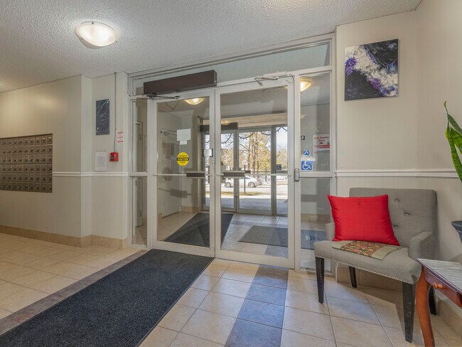 Photo du bâtiment - Hanover Towers