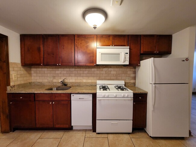 Foto del edificio - 3722 N Sheffield Ave